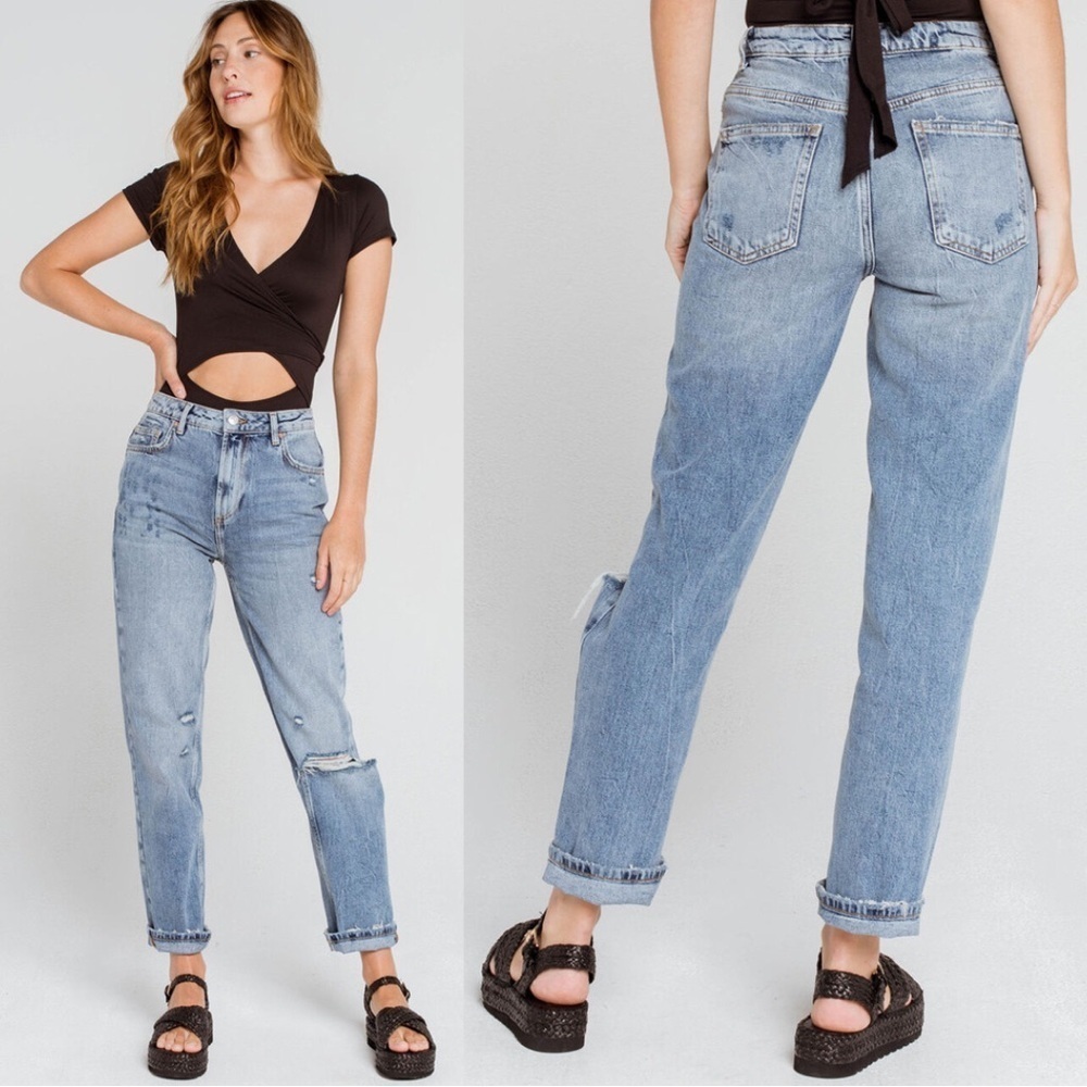 Free People Dakota Straight Leg Distressed Medium Wash Jeans Size 30 NEW